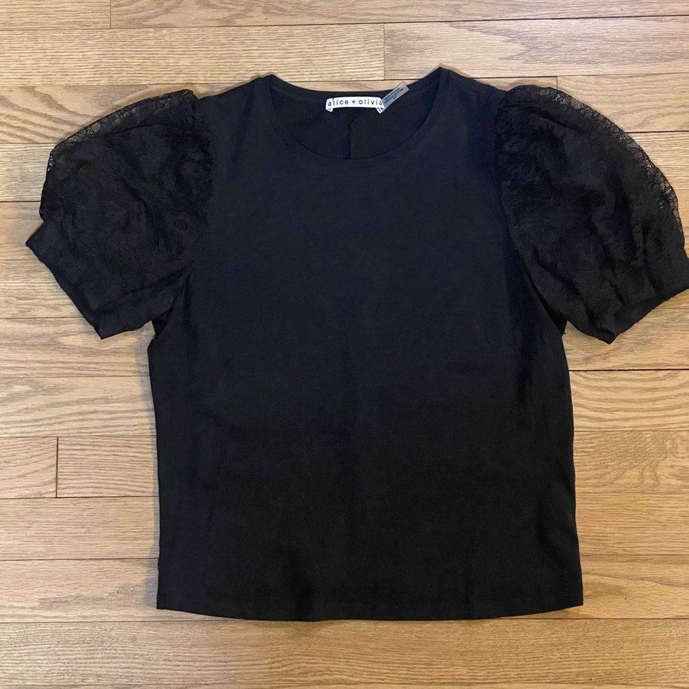 ALICE + OLIVIA Black Top Short Puffy Lace Sleeve Blouse